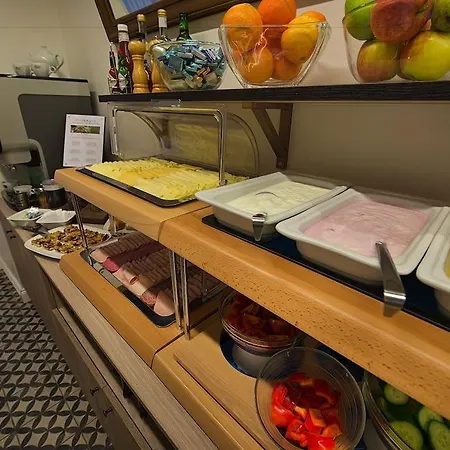 Hotel Suite Home Prague Aparthotel 4*