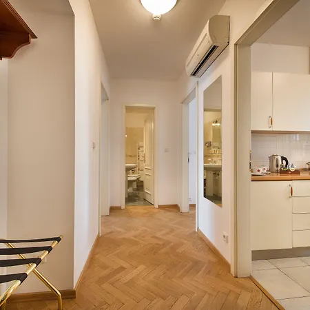 Hotel Suite Home Prague Praag