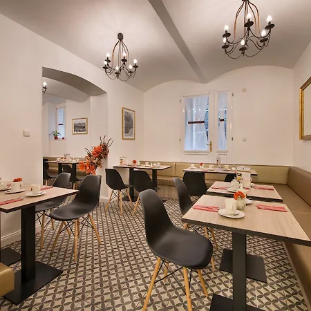 Aparthotel Hotel Suite Home Prague Praag