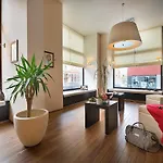 Hotel Suite Home Prague Ξενοδοχείο με διαμερίσματα 4*