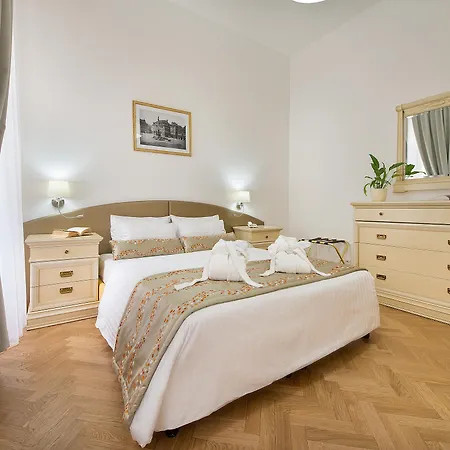 מלון דירות Hotel Suite Home Prague 4*