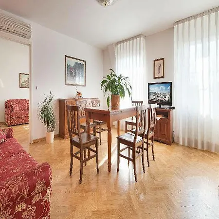 Lägenhetshotell Hotel Suite Home Prague